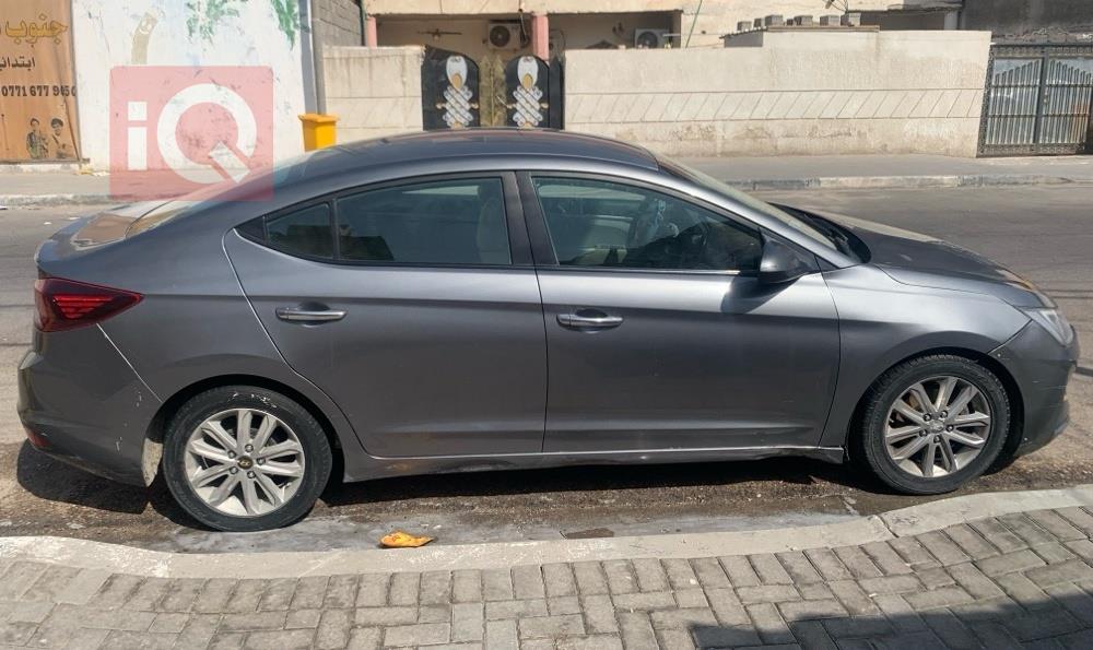 هیوندای ئەلەنترا